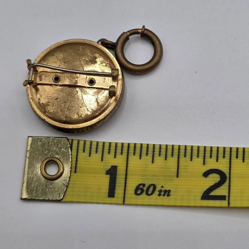 Vintage‎ Retractable Watch Holder Brooch Pin Charm Pendant Gold Tone Victorian